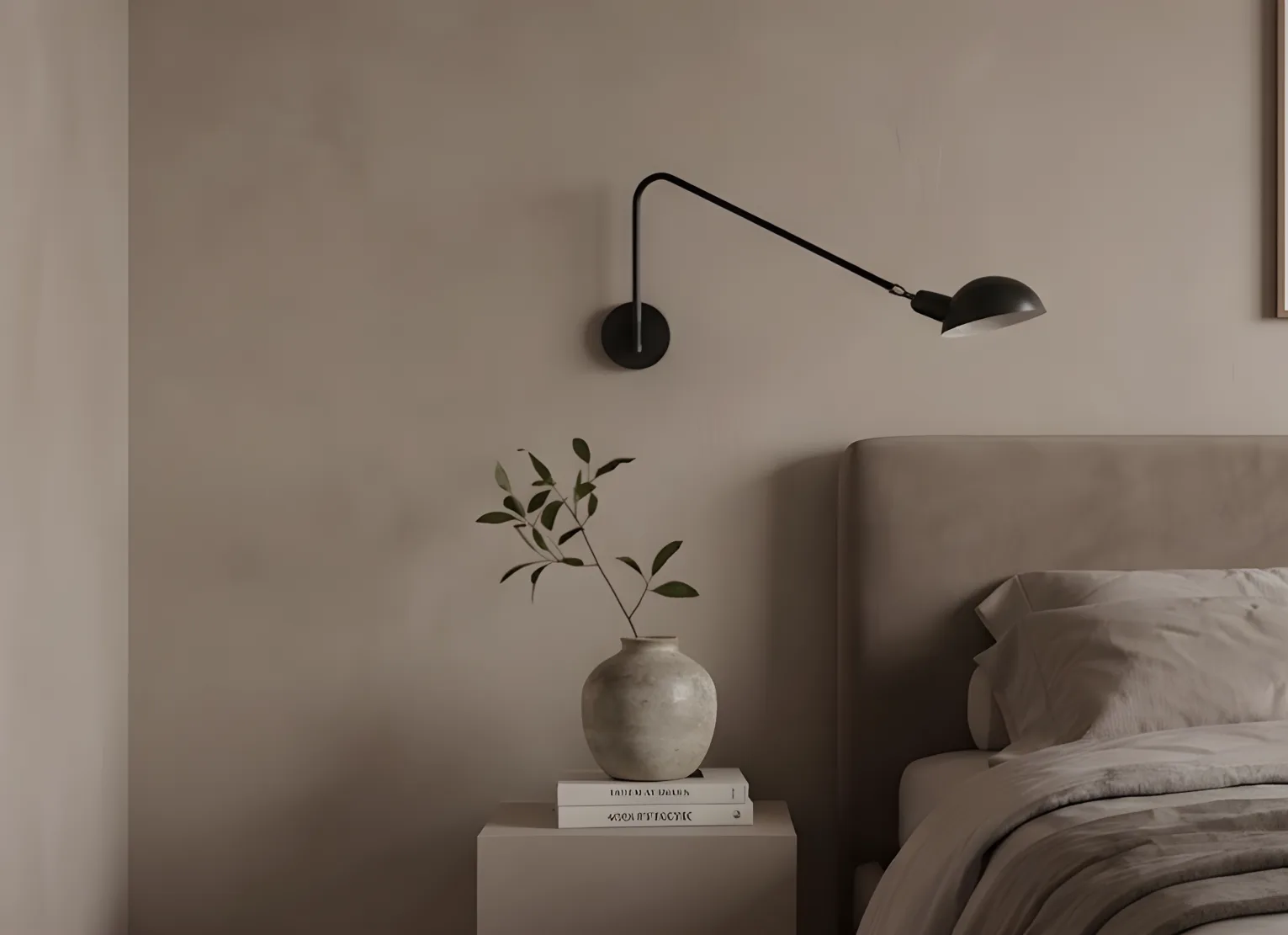 Schlafzimmer mit Mikrozement Wandgestaltung und modernem Bett